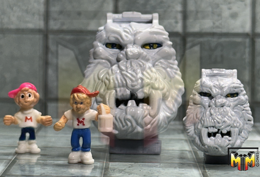 Frostfang Yeti – Miniature Display Repro